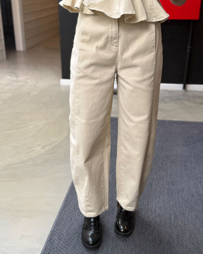 VICHIA HW BARREL JEANSThumbnail