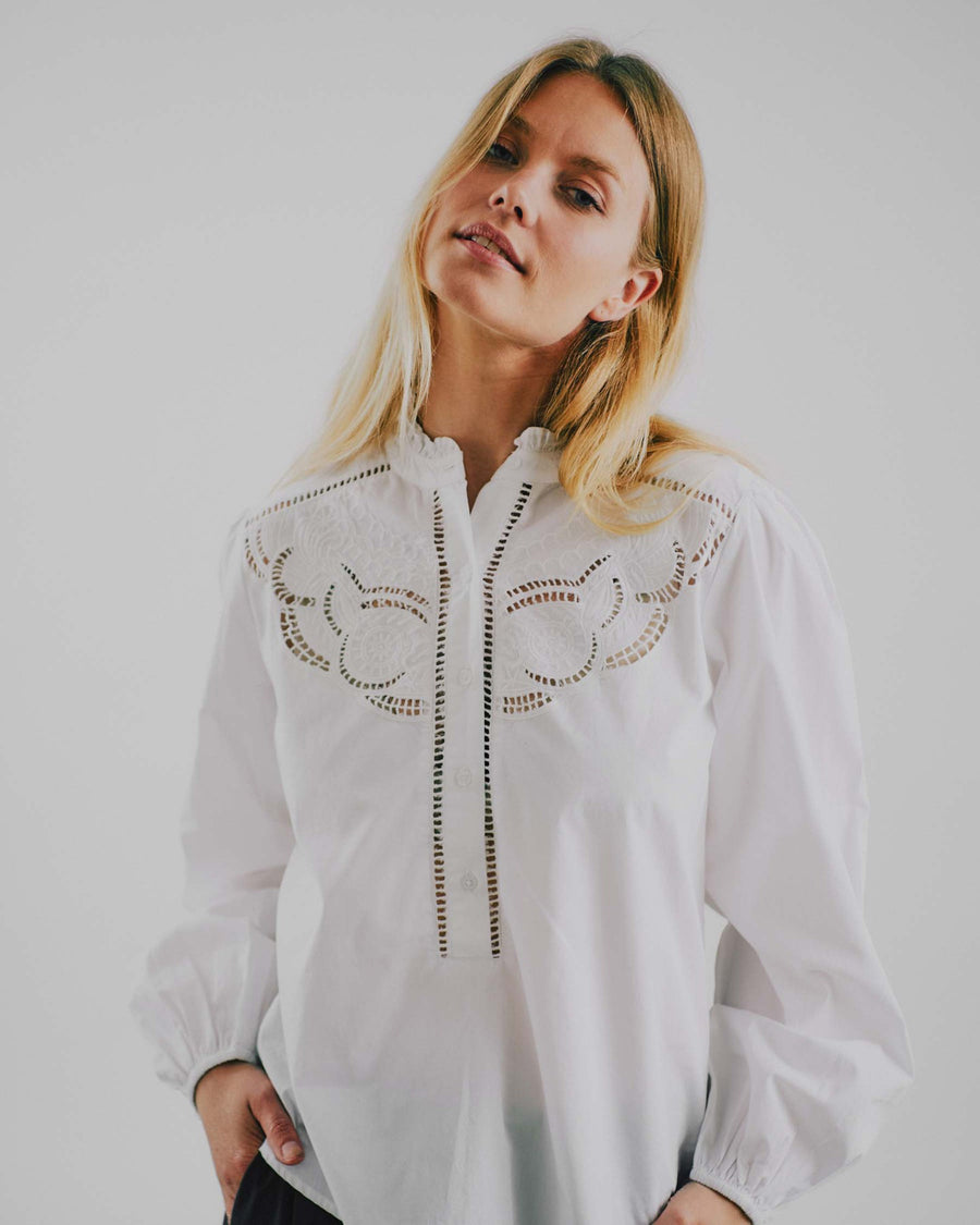 Saskia embroidery blouse