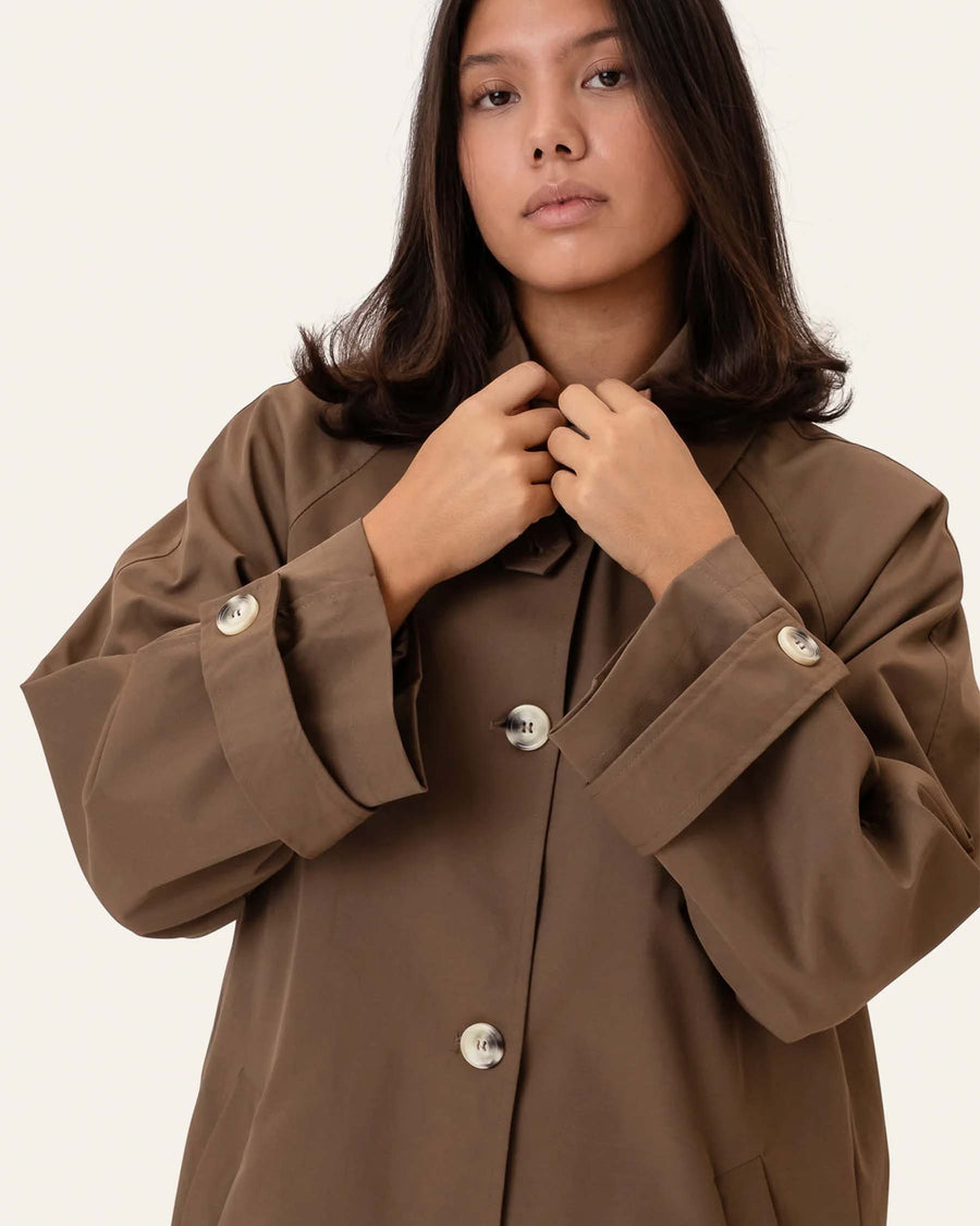 Avaic short trenchcoat