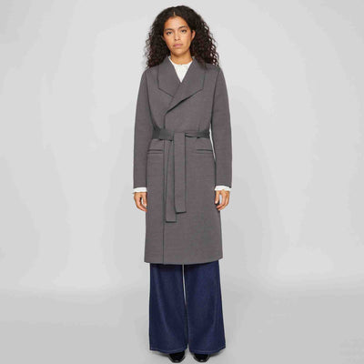 Vijuice coatThumbnail