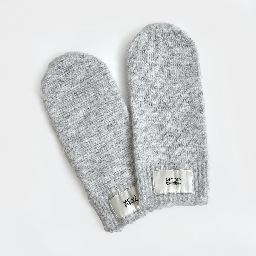 Mondi knit mittens