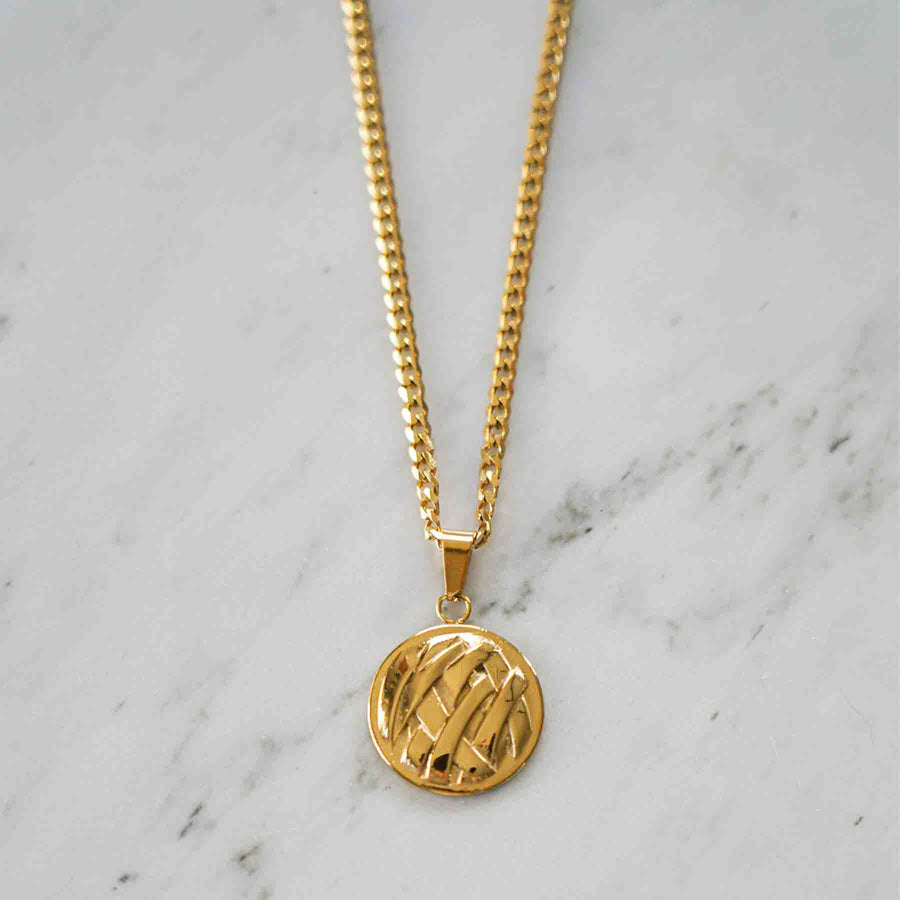 Armor necklace