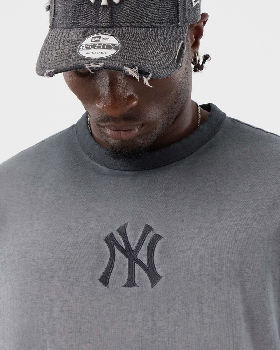 MLB WASHED LOGO TEE