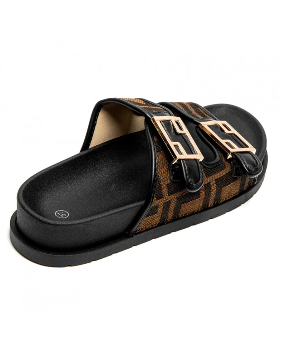 Karo sandal
