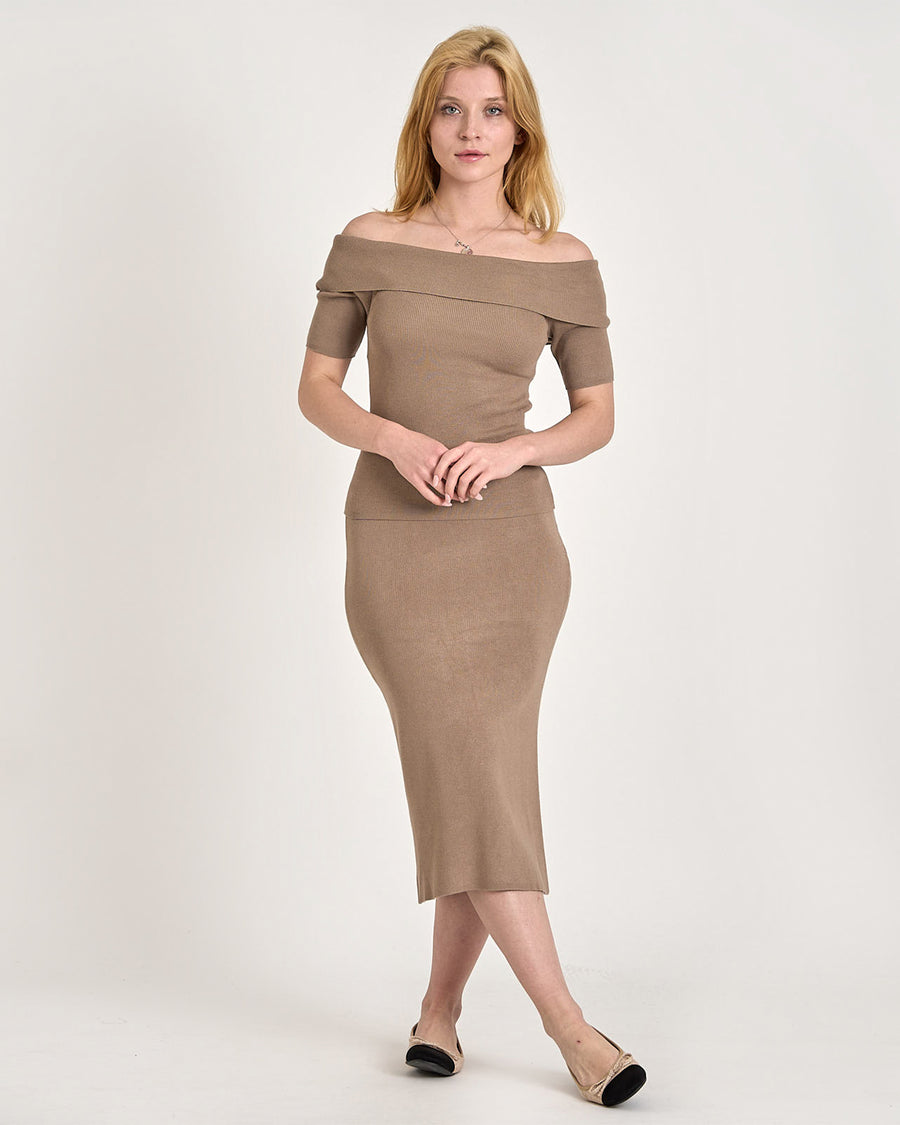 Melanie offshoulder