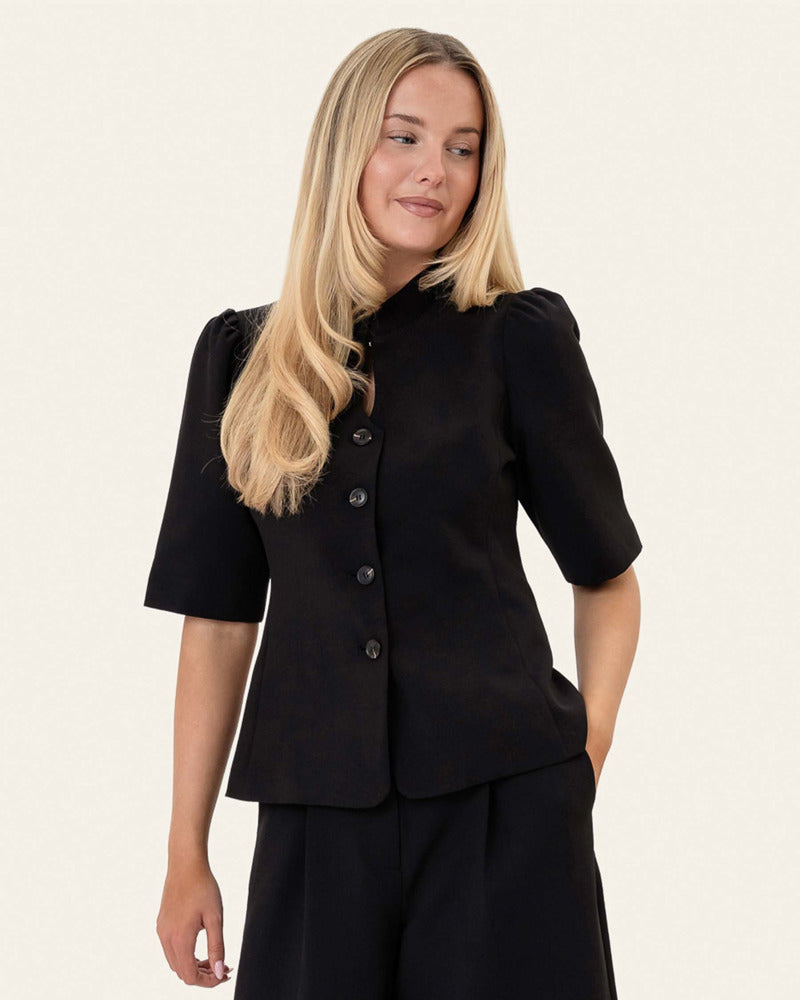 SagaIC Blazer