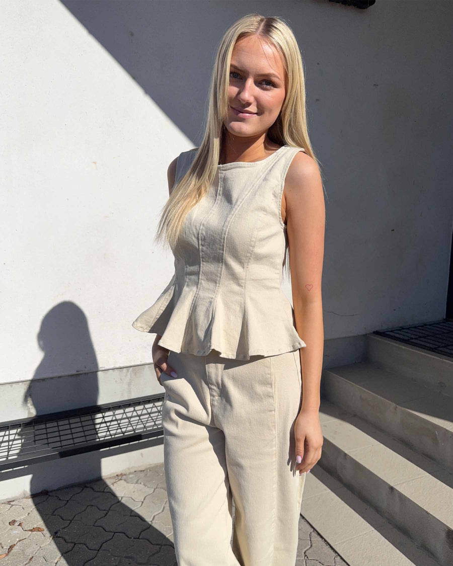 VICHIA PEPLUM TOP
