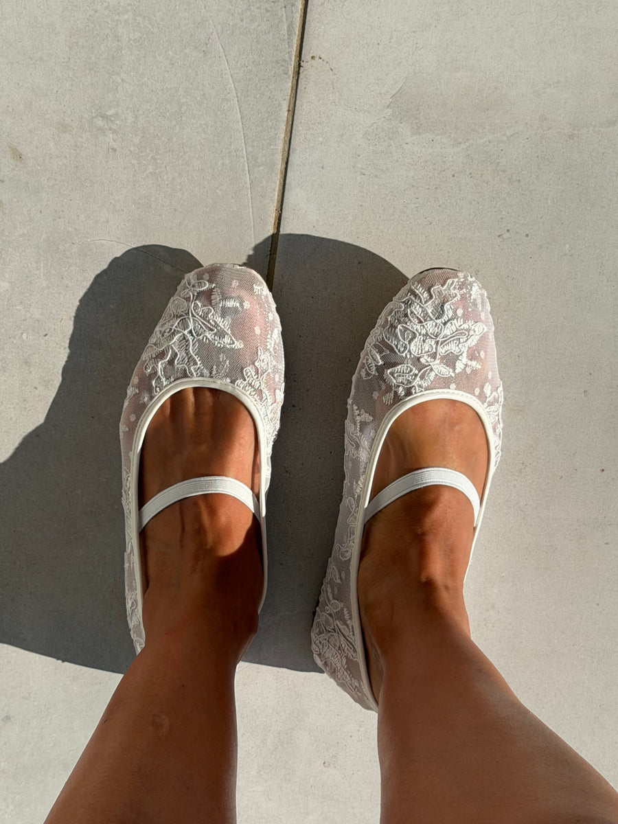 BIALILJA Lace Ballerina