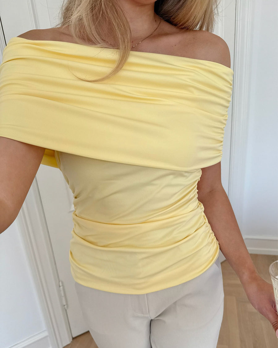 Athenaic top