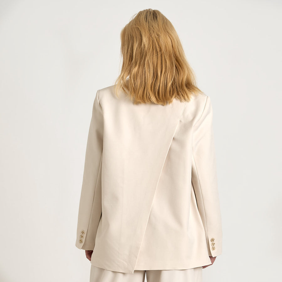Vikaka back slit blazer