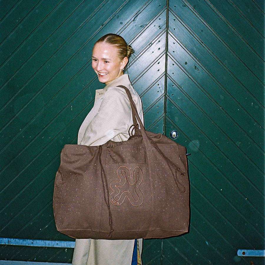 BROWN // MEGA SHOPPER