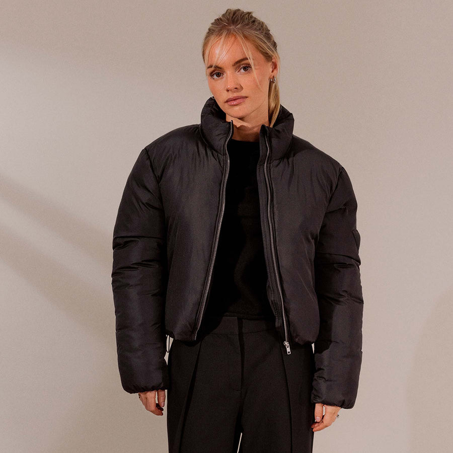 Short padded jacket