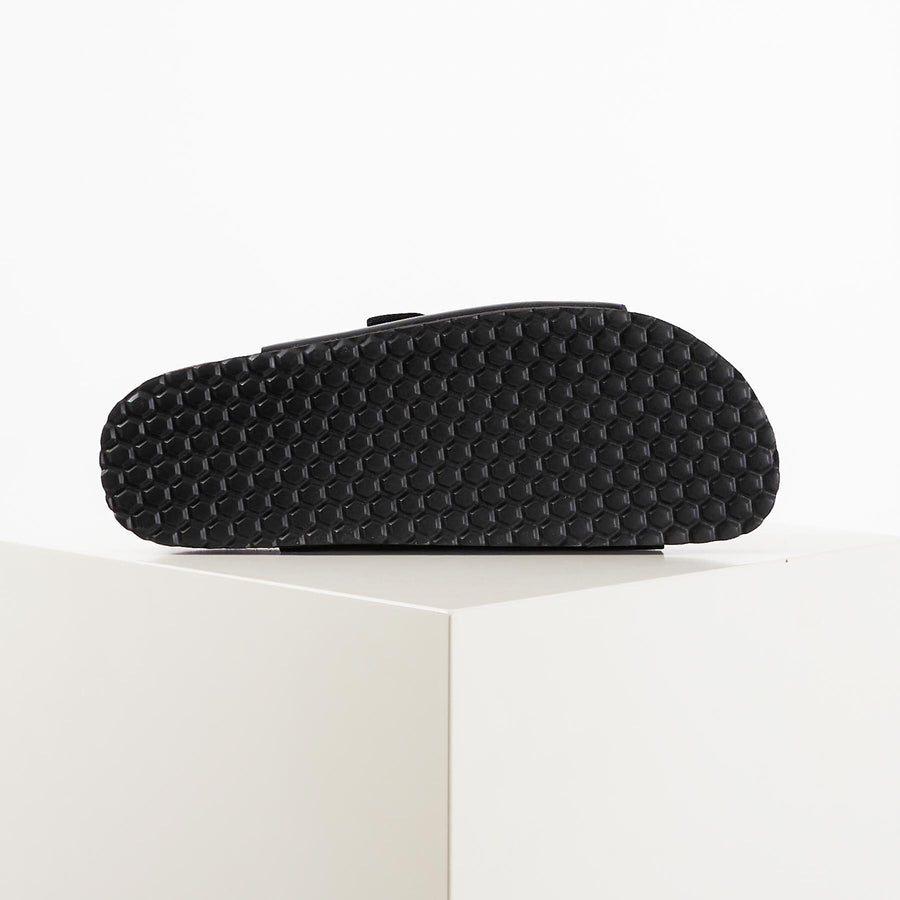 Lakers sandal