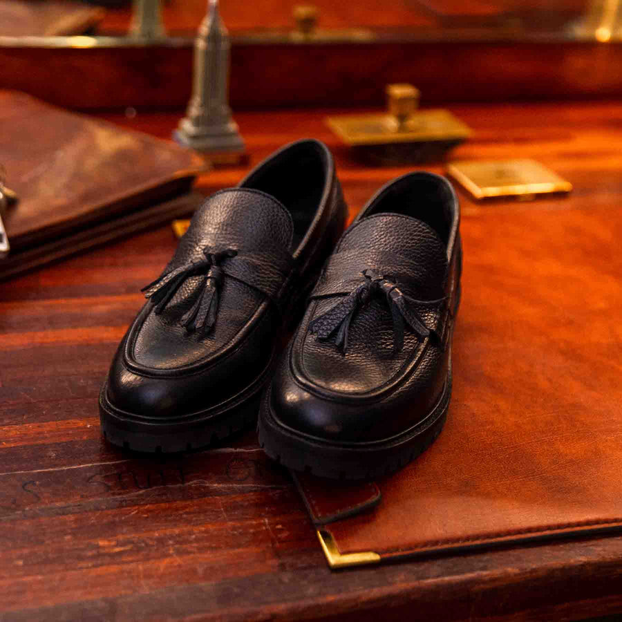 Thatcher grain tassel loafer